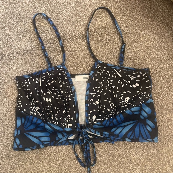 Butterfly Open Front Top - Picture 1 of 4